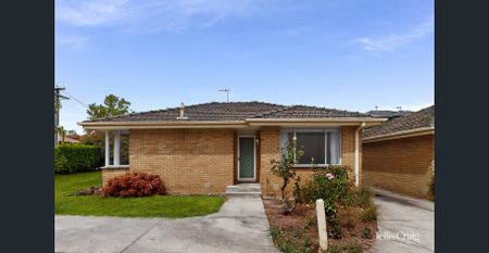 Stylish Living in a Prime Balwyn Pocket - Photo 4