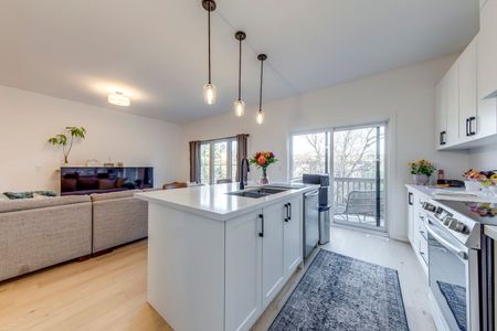 For Lease - 3 Santa Barbara Lane Road, Halton Hills, Ontario - Photo 3