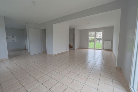 Location Maison 5 pièces 114m² FRANQUEVILLE ST PIERRE 76520 - Photo 2