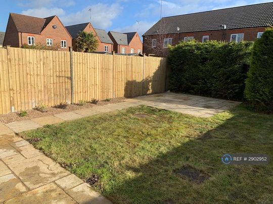 4 bedroom detached house to rent - Photo 1