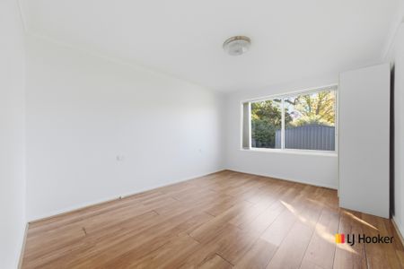 Spacious One Bedroom Home With Private Backyard. - Photo 3