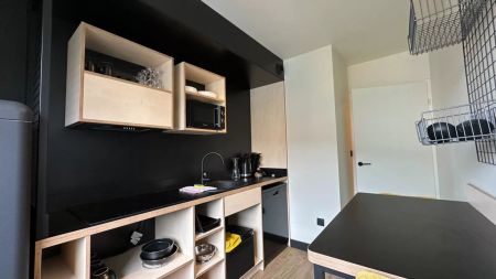 Dans Résidence Hôtelière, Appartement de 3 pièces meublé 66 M2 Secteur Royallieu proche de l'ESCOM - Photo 4