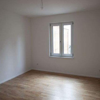 Neubau-Erstbezug! SchÃ¶ne 4-Zimmer-Wohnung mit Terrasse und Gartenanteil! - Foto 1