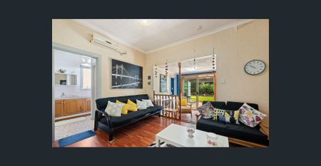 Classic White Picket Fence Home! - Photo 4