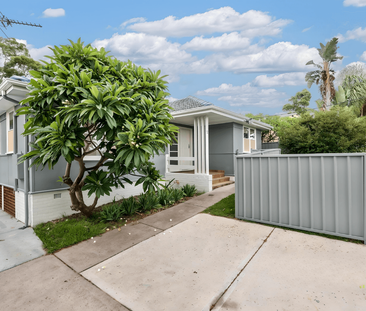 CHARMING 3 BEDROOM HOME - Photo 5