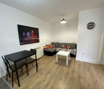 1 Bed Flat, Cyprus Road, LE2 - Photo 2