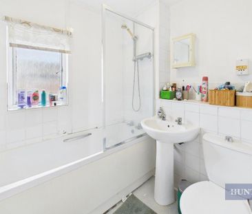 4 bedroom terraced house to rent - Photo 1