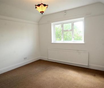 4 bedroom semi-detached house to rent - Photo 1