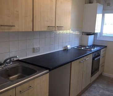 2 bedroom maisonette to rent - Photo 2