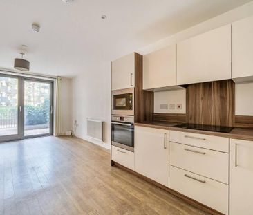 1 bedroom flat to rent - Photo 2