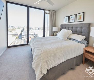 Fully Furnished Penthouse Offering City, River and Southbank Views - Photo 4