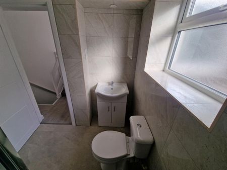 Mackintosh Place, Cardiff - Photo 5