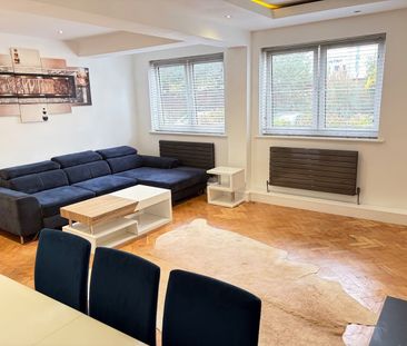 2 Bed Flat, Very Near Upper Richmond Road Area, SW15 - Photo 1