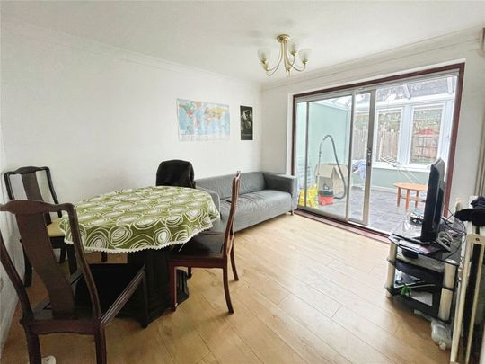 Nobles Way, Egham, Surrey, TW20 9RJ - Photo 1