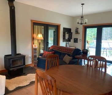 Cozy furnished Denman Island winter rental - Photo 2