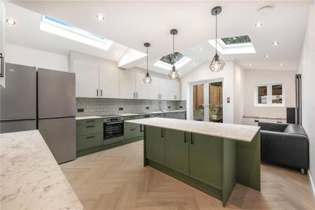 5 bedroom terraced house to rent - Photo 3