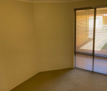 Low maintenance & ducted aircon! - Photo 4