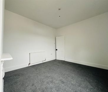 Newtown Road, Warwickshire, CV12 - Photo 2