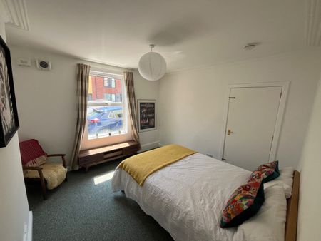 1 Bed Flat, Southey Street, BS2 - Photo 3