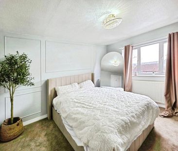 Heath Grove, Soothill, Batley, West Yorkshire, WF17 - Photo 5