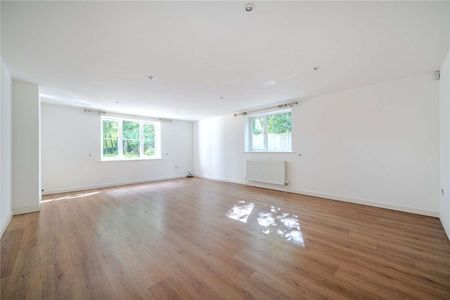 A four bedroom detached family home with far reaching views of the surrounding countryside. - Photo 2