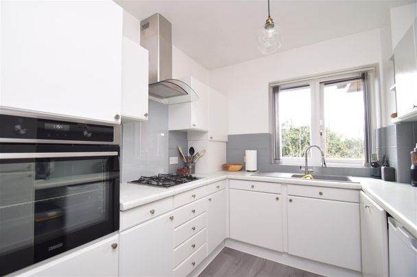 Kewferry Drive, Northwood, HA6 - Photo 1