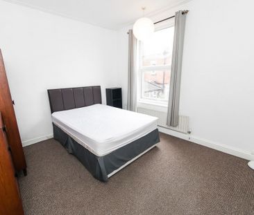 Headingley Avenue, Leeds - Photo 3