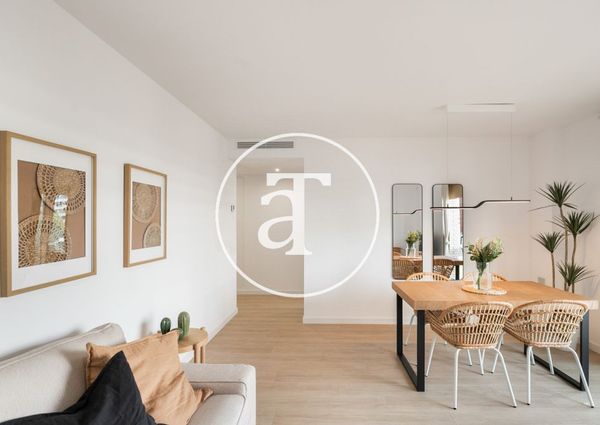 2-bedroom apartment for rent with study and balcony in Badalona