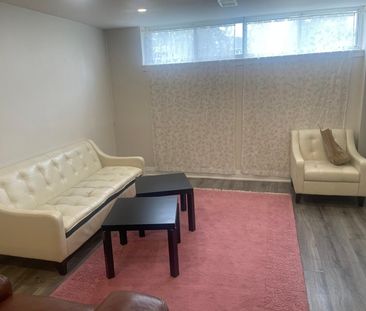 For Lease - 61 AURORA HEIGHTS Drive Unit# LOWER, Aurora, Ontario - Photo 1