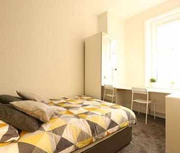 1 bedroom in a flat share to rent - Photo 5