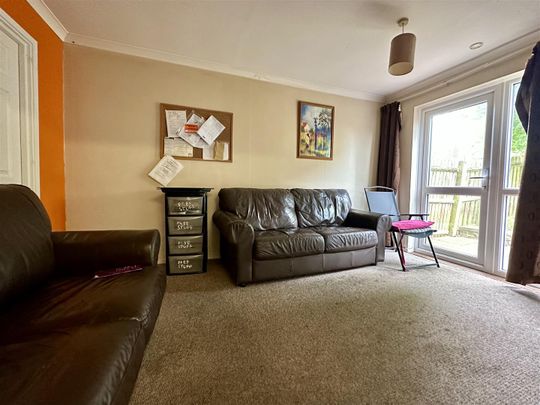 York Road, Stevenage, SG1 - Photo 1