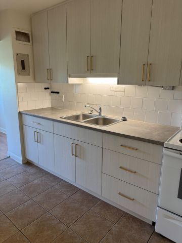 For Lease - 6035 Murray Street Unit# 27, Niagara Falls, Ontario - Photo 4