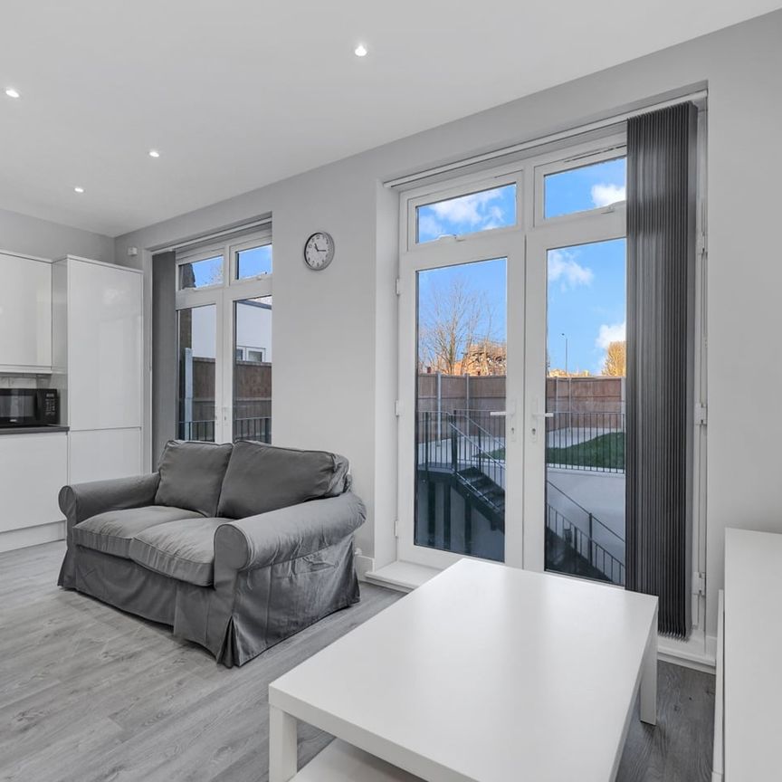 1 Bed Flat, Earlham Grove, E7 - Photo 1