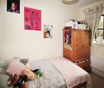 4 bedroom detached house to rent - Photo 3