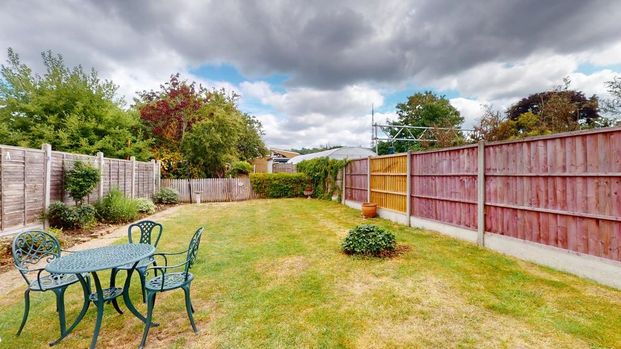 1 bedroom in a house share to rent - Photo 1