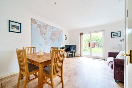 2 bedroom terraced house to rent - Photo 4