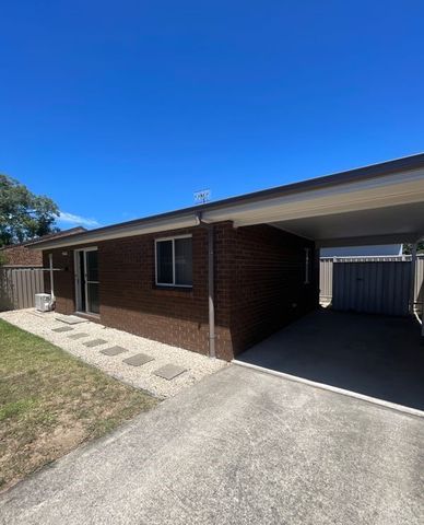 Modern 2 Bedroom Cabin - Photo 3