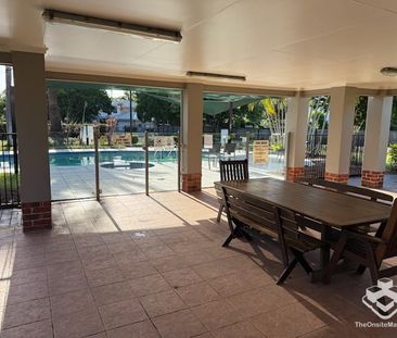 3 Bedroom Townhouse with common area swimming pool in Bridgeman Downs - Photo 3
