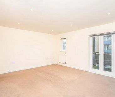 Manhattan Avenue, Watford - Photo 2