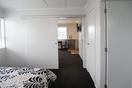 Furnished Apartment - Melville - Photo 4