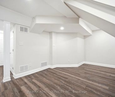 5 Streamline Drive #Bsmt - Photo 1