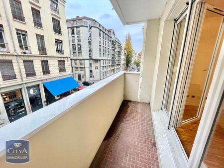 Location Appartement 3 pièces 71m² LYON 7ème - Photo 5