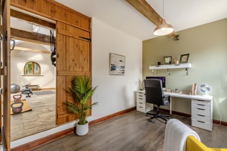 5 bedroom barn conversion to rent - Photo 2