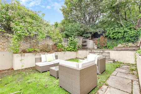 3 bedroom terraced house to rent - Photo 4