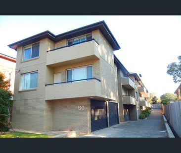 2 B/R UNIT, WITH TILES FLOORING. CLOSE TO SCHOOL. WALK TO SATION & ... - Photo 5