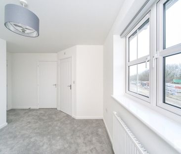 Funnell Drive, Stone Cross - Photo 3