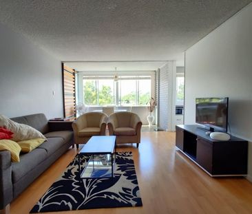 Boutique Two Bedroom Apartment - Furnished! - Photo 5