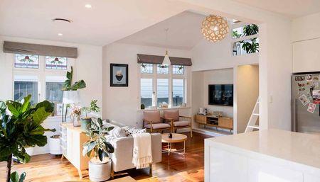 Newly renovated character styled home - Photo 2