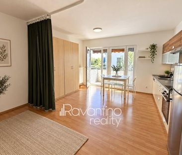 Pronájem bytu 1+kk 36 m2 - Fotografie 5