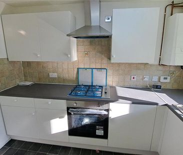 2 bedroom semi-detached house to rent - Photo 4